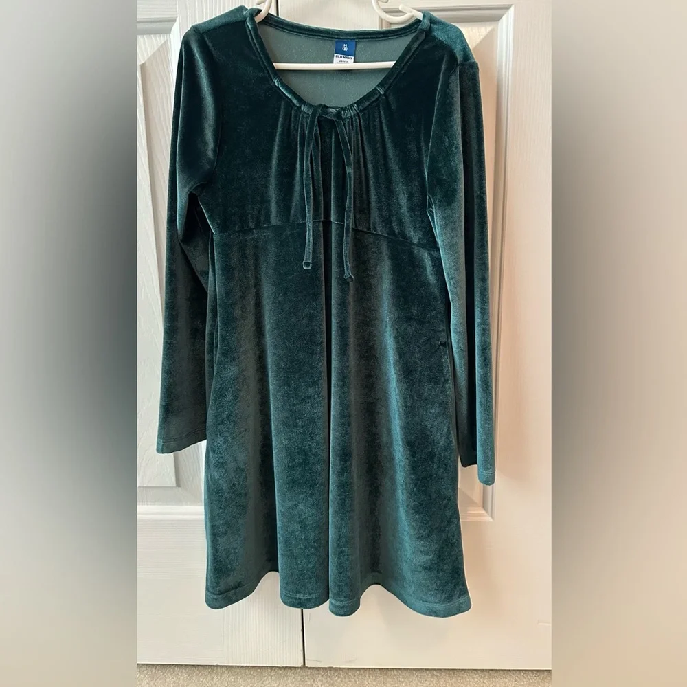 Old Navy, Green Velvet/Velour Dress Sz 8 Excellent Condition